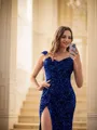 Sheath/Column Velvet Sequins V-neck Sleeveless Court Train Porm Dress