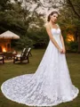 A-Line/Princess Lace Spaghetti Straps Sleeveless Chapel Train Wedding Dresses