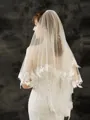 Charming Tulle Fingertip Bridal Veils With Applique