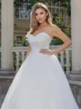 A-line/Princess Lace Sweetheart Sleeveless Sweep Train Wedding Dress
