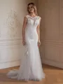 Sheath/Column Tulle Lace Scoop Sleeveless Court Train Wedding Dresses