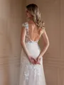 Sheath/Column Tulle Lace Scoop Sleeveless Court Train Wedding Dresses