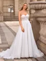 A-line/Princess Tulle Sweetheart Long Sleeves Court Train Wedding Dresses