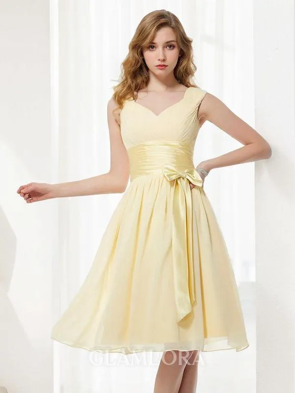 A-line Straps Sleeveless Knee-Length Chiffon Charming Bridesmaid Dress With Pleats