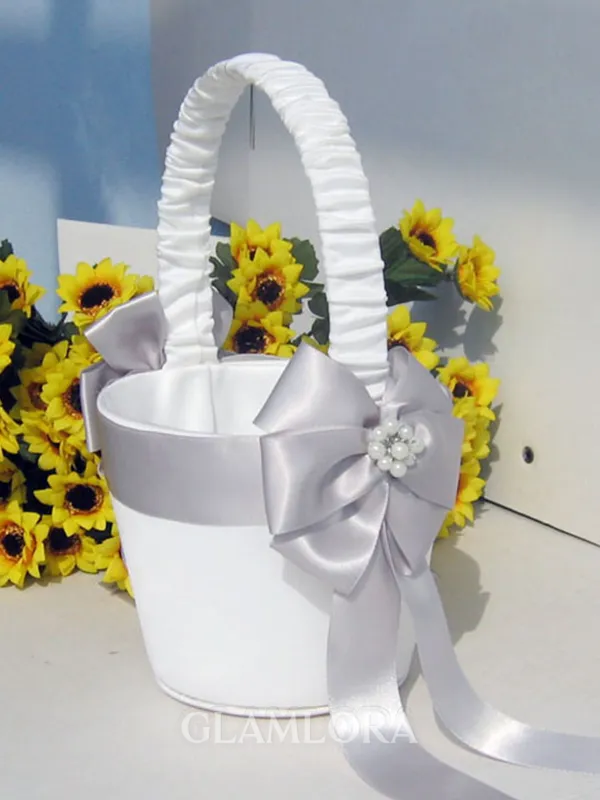Great Flower Basket In Cloth With Bowknot
