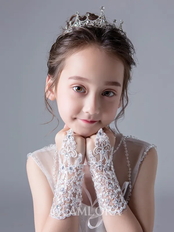 Chic Lace With Rhinestone Wrist Length Gloves