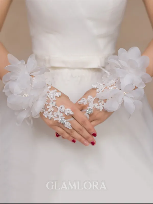 Romantic Tulle Hand-Made Flower Wedding Gloves