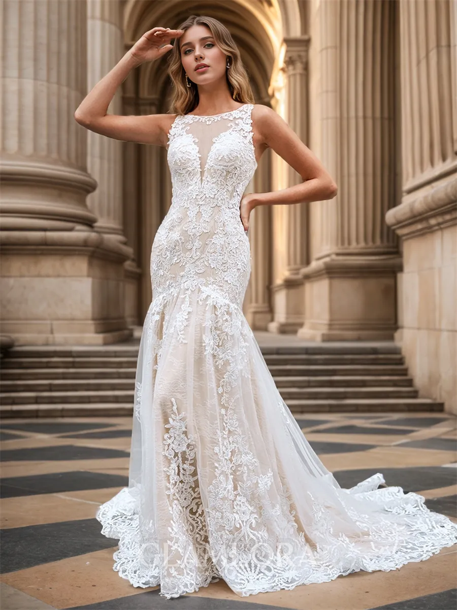 Glam Sheath/Column Scoop Court Train Tulle Wedding Dress With Appliques Lace