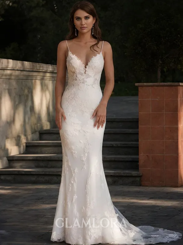 Sheath/Column Trendy V-neck Court Train Tulle Wedding Dress With Appliques Lace