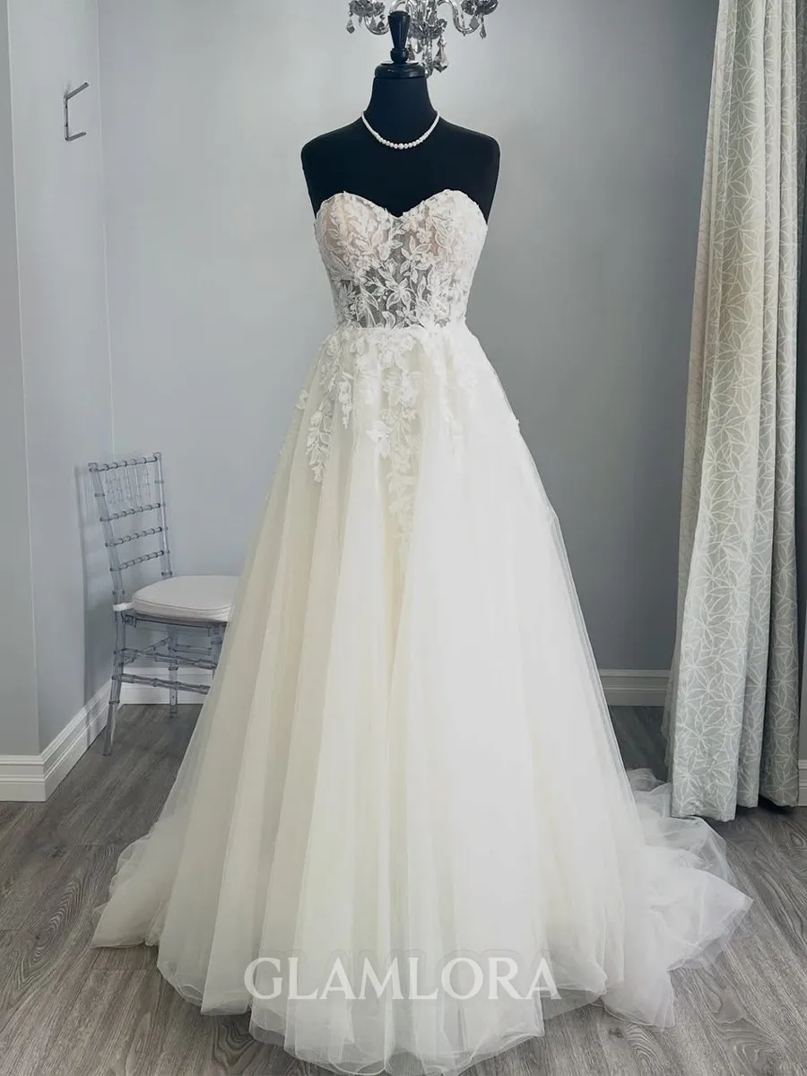 Captivating A-Line Sweetheart Appliques Lace Chapel Train Tulle Corset Wedding Dress