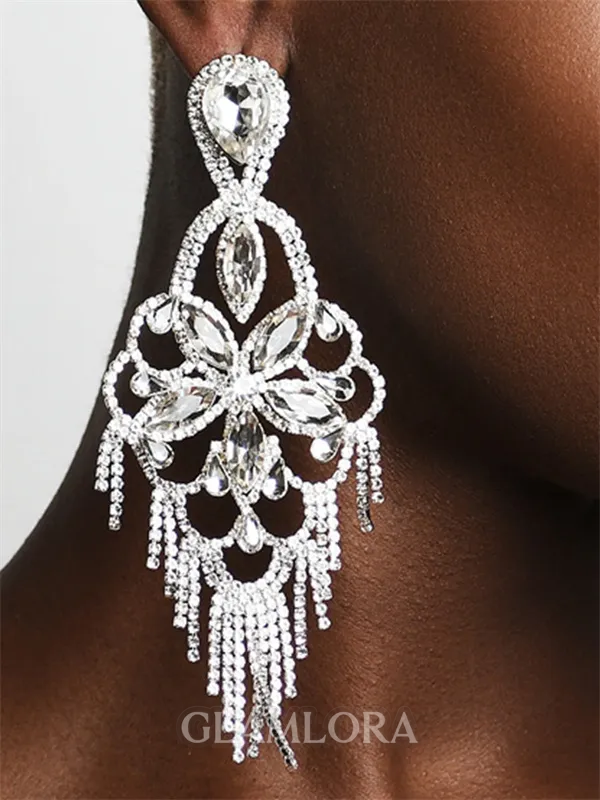 Luxurious Alloy With Rhinestone Earrings