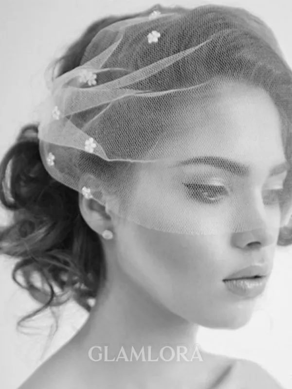 One-tier Cut Edge Birdcage Veils With Applique