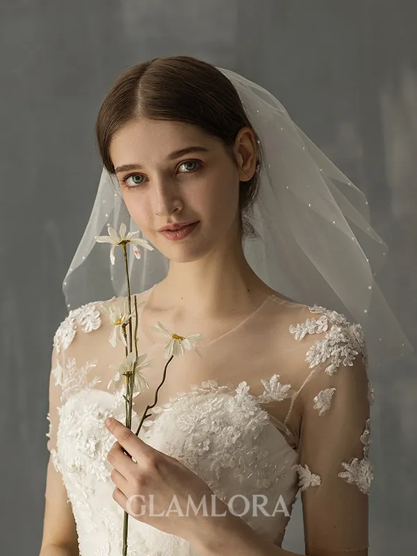 Attractive Tulle One-Tier Shoulder Veils With Imitation Pearl