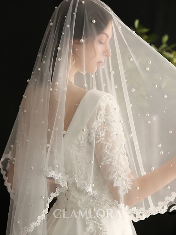 Gorgeous Tulle One-Tier Fingertip Bridal Veils With Imitation Pearl