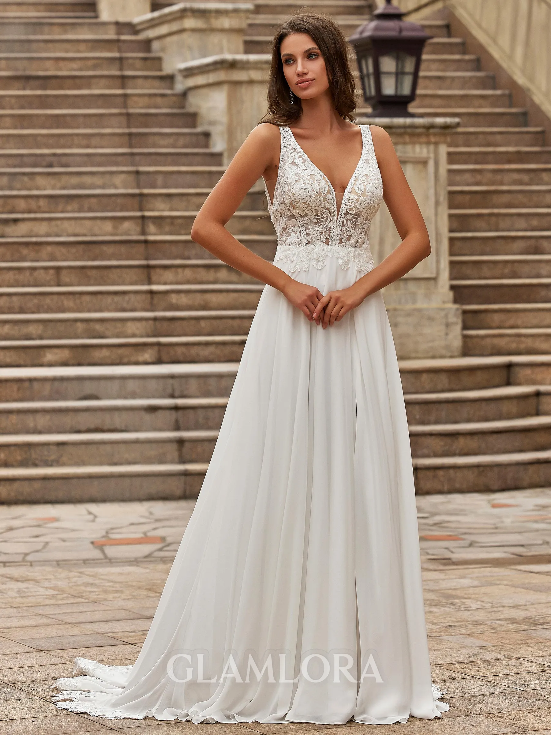 Fashion A-Line/Princess Chiffon Lace V-Neck Sleeveless Sweep/Brush Train Wedding Dresses