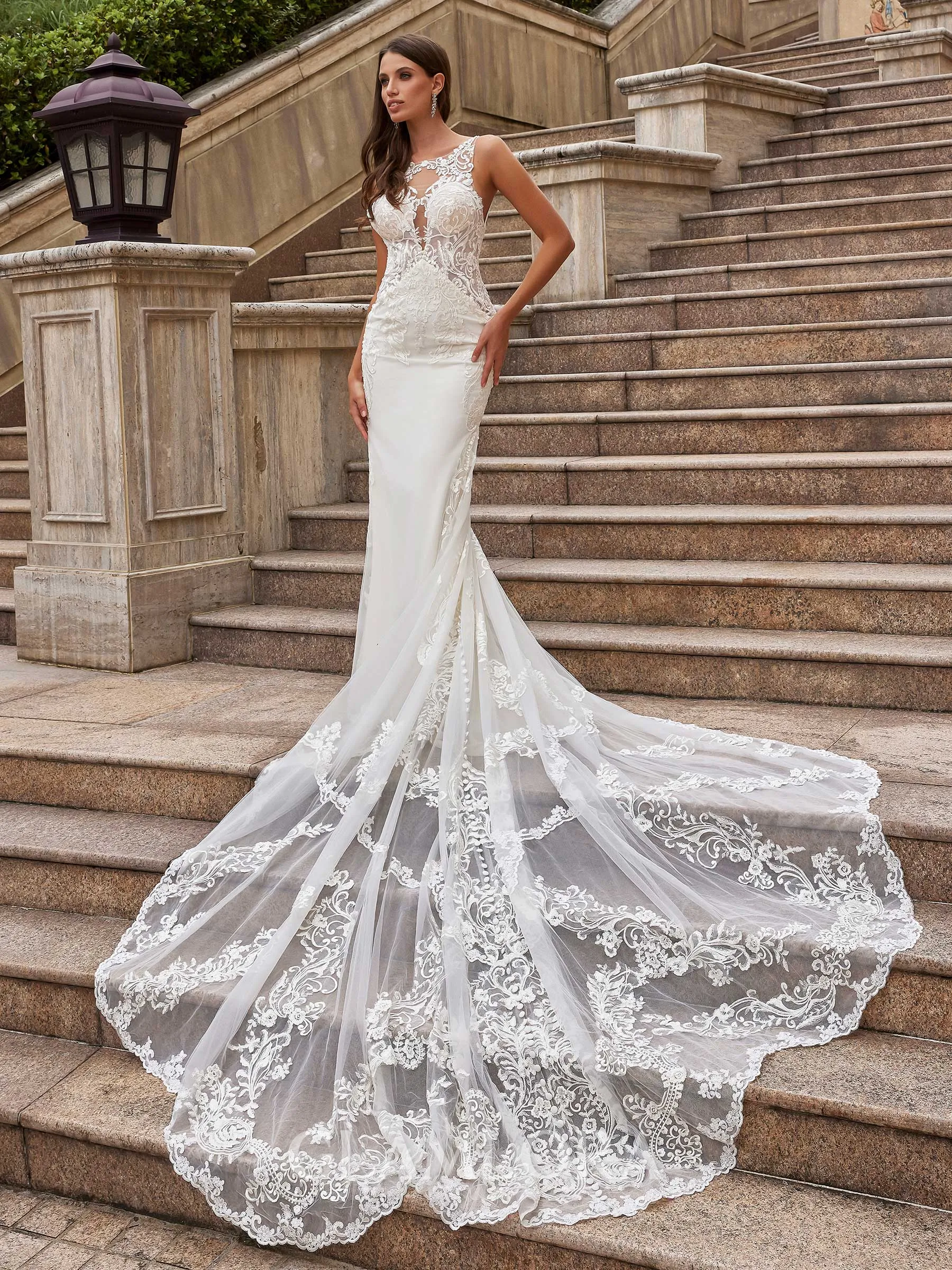 Charming Sheath/Column Stretch Crepe Lace Scoop Sleeveless Court Train Wedding Dresses