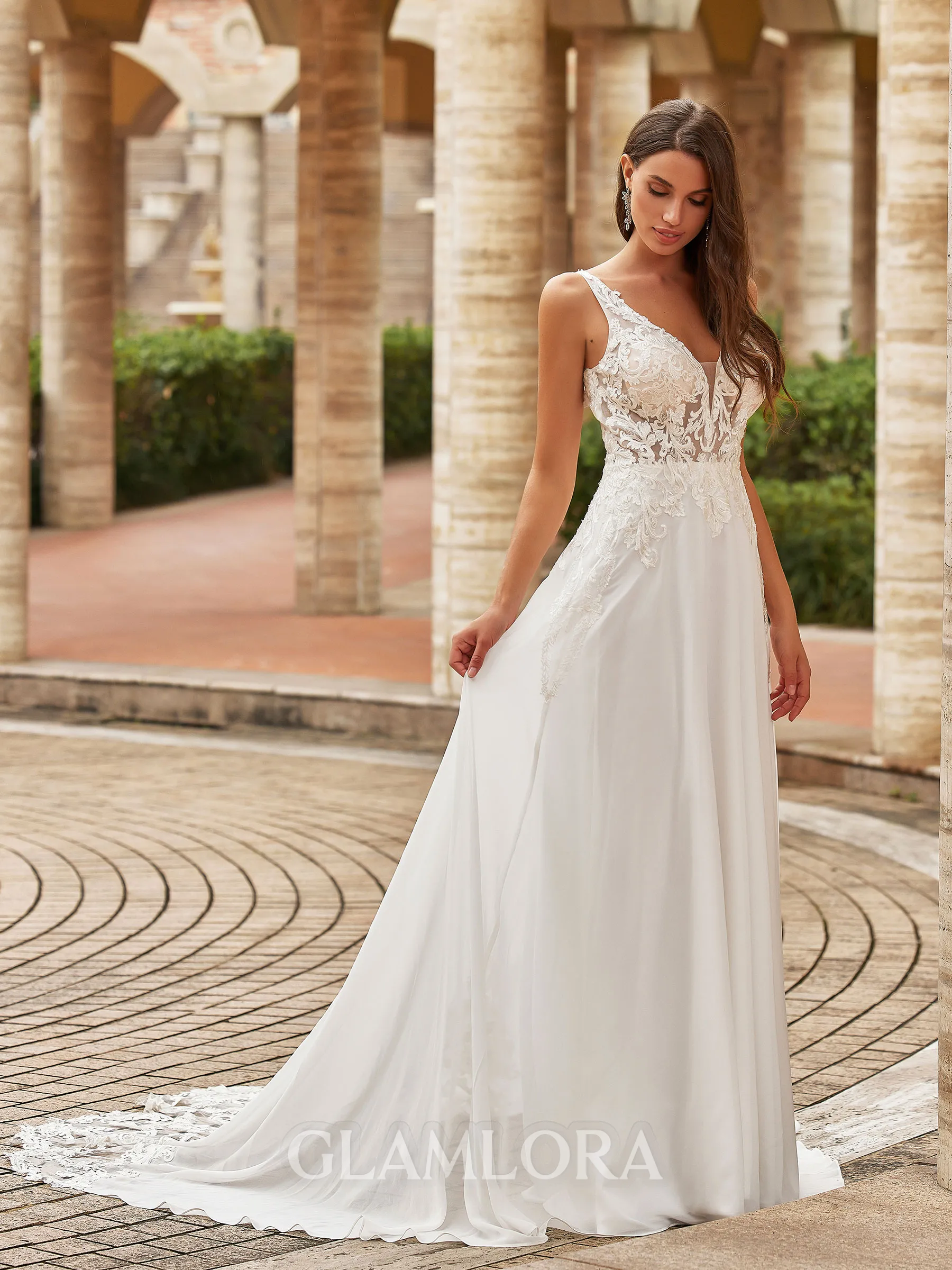Extravagant A-Line/Princess Chiffon Lace V-Neck Sleeveless Court Train Wedding Dresses