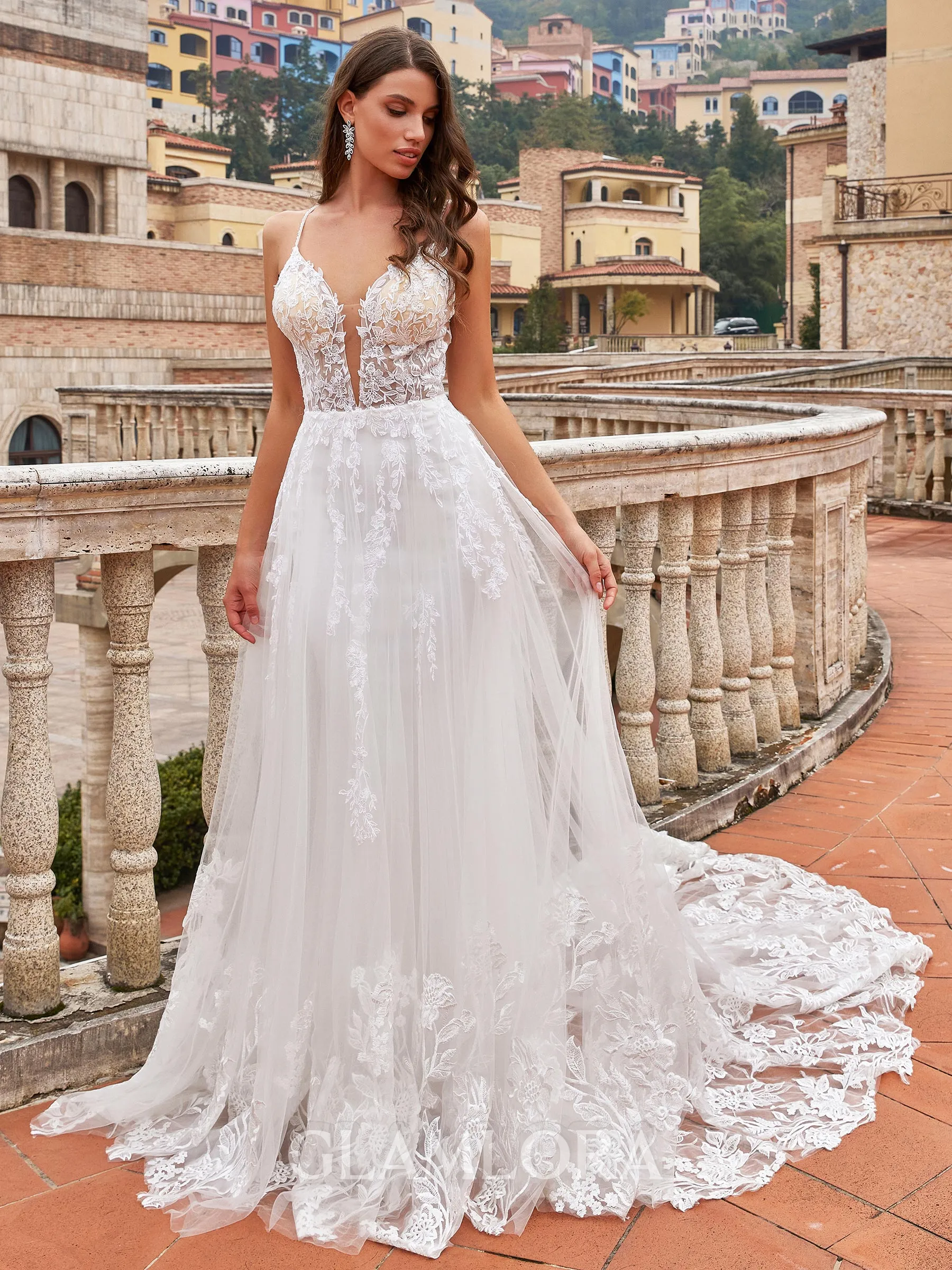 Unique A-Line/Princess Tulle Applique V-Neck Sleeveless Court Train Wedding Dresses