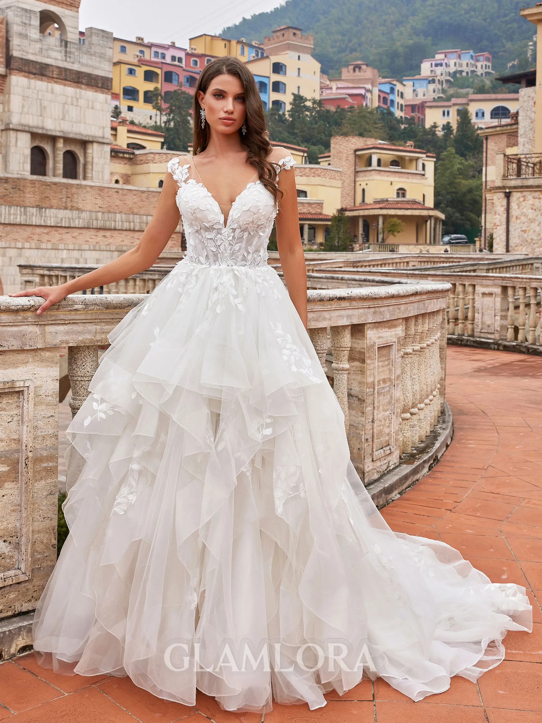 Stunning Ball Gown Tulle Applique V-Neck Sleeveless Chapel Train Wedding Dresses