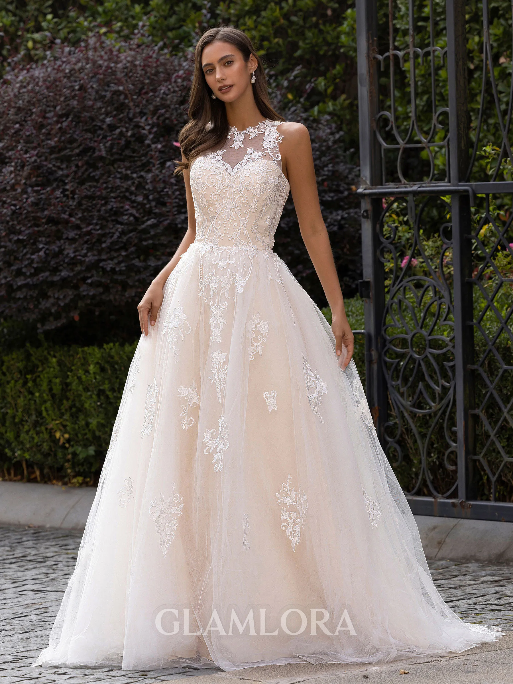 Immaculate A-Line/Princess Lace Applique Scoop Sleeveless Sweep/Brush Train Wedding Dress