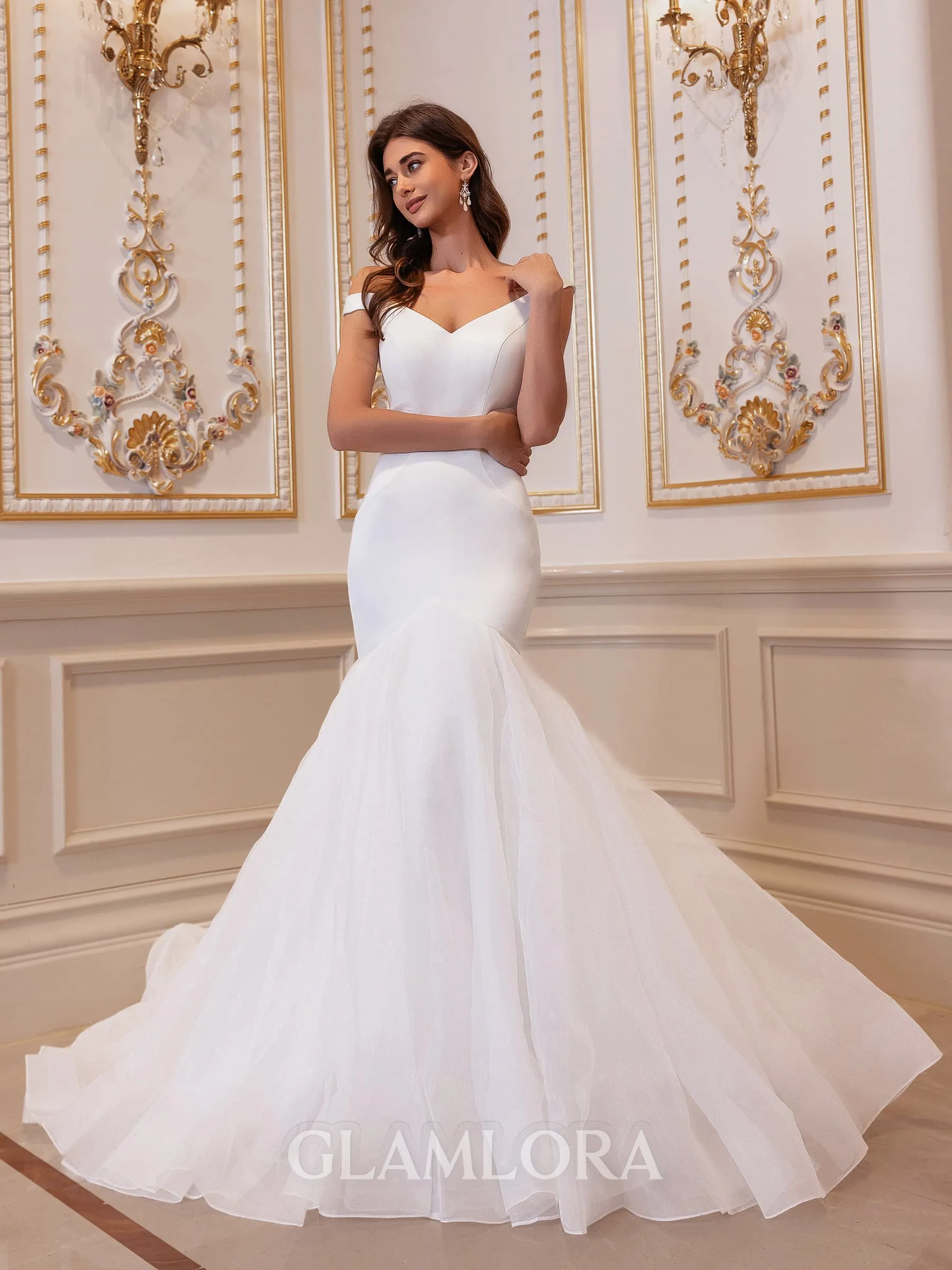 Chic Mermaid V-Neck Chapel Train Organza  Wedding Dress