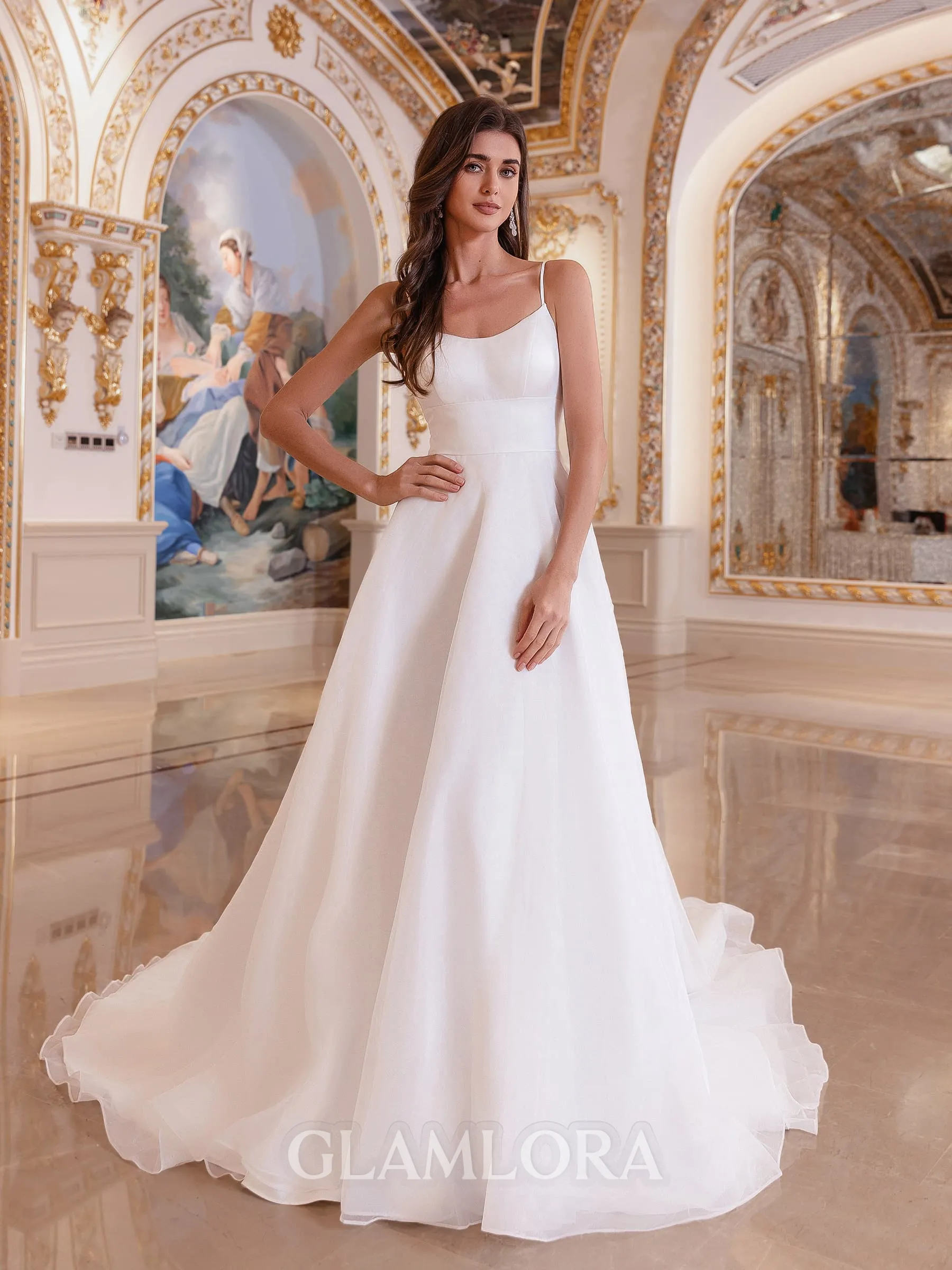 Elegant A-line Spaghetti Straps Chapel Train Organza Wedding Dress