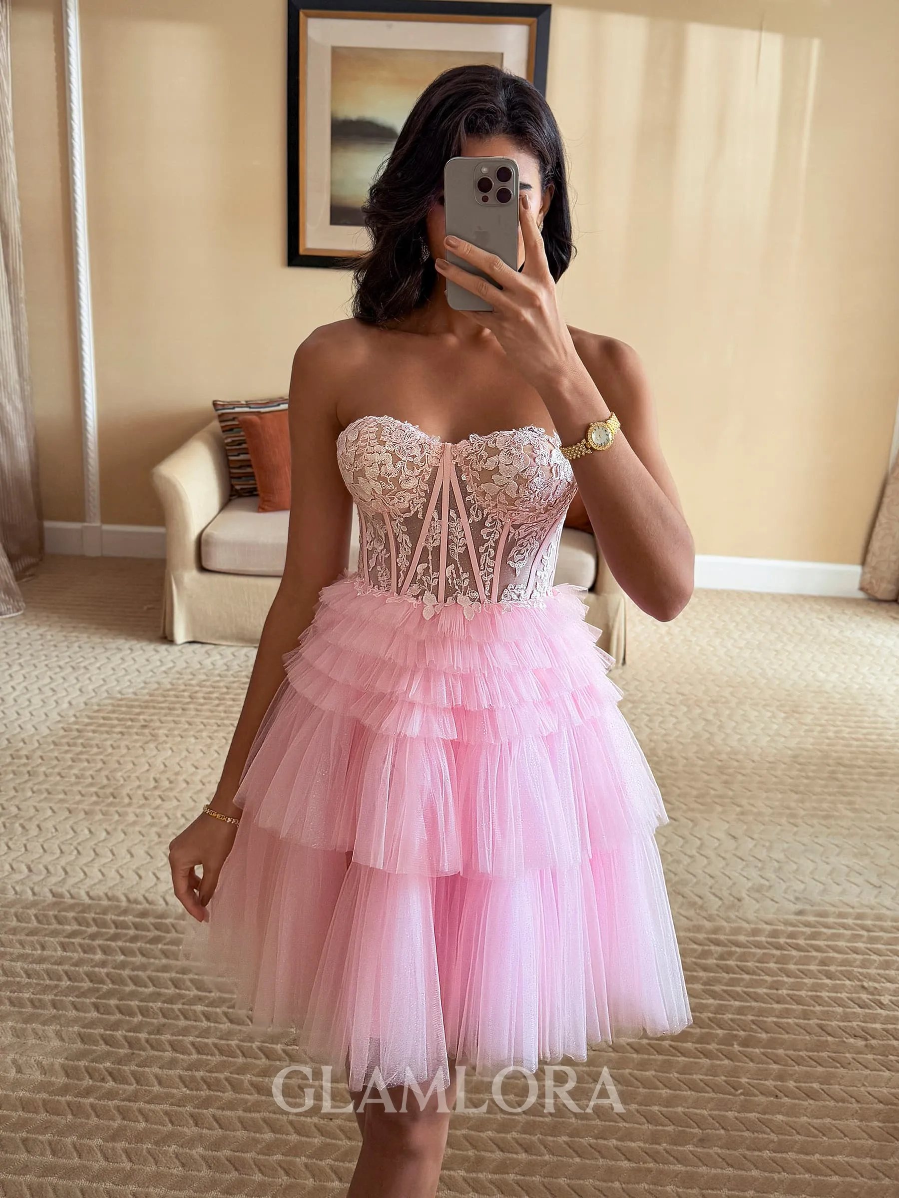 Striking Ball-Gown Sweetheart Appliques Lace Short/Mini Tulle Corset Homecoming Dress