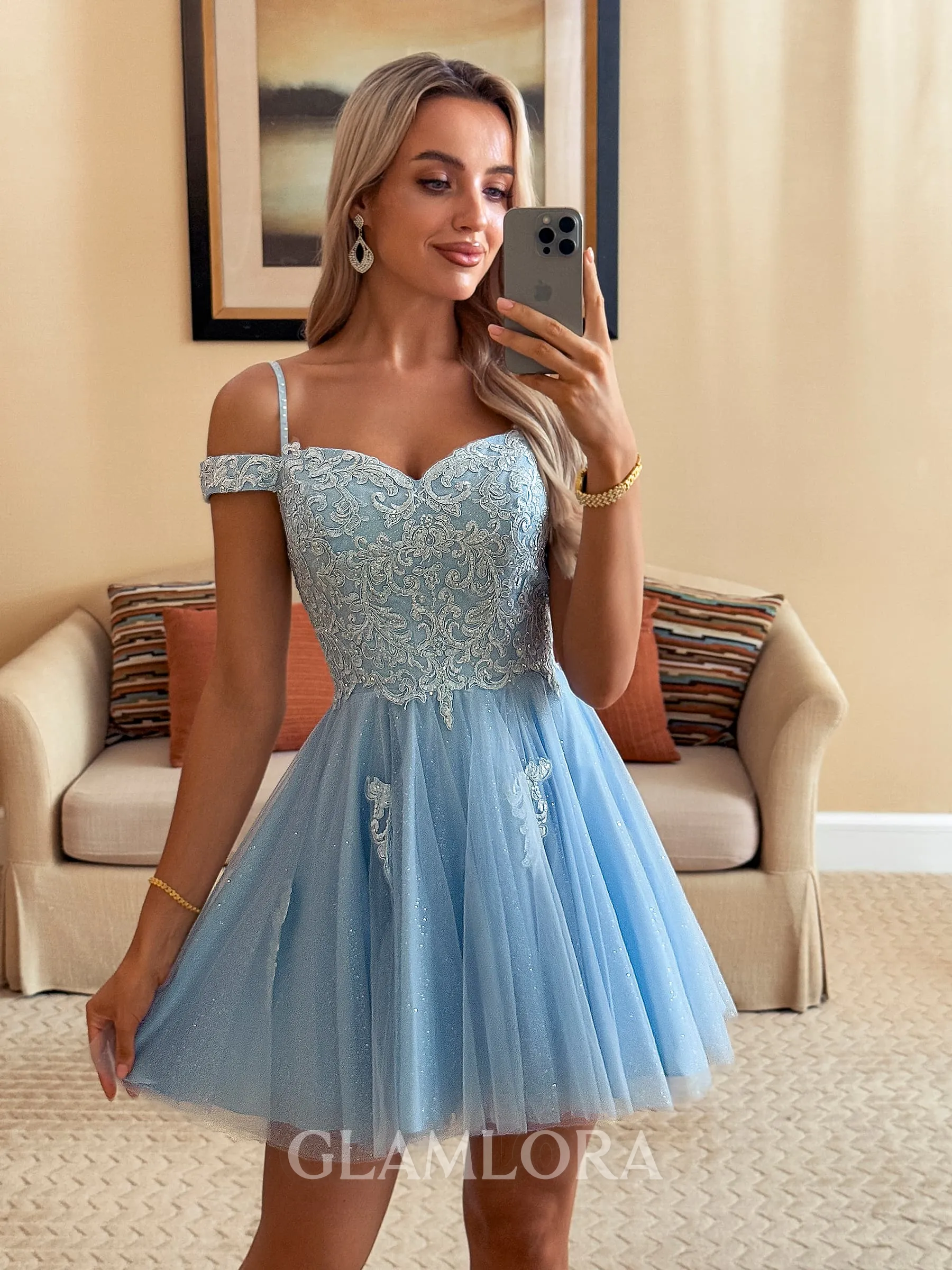 Gorgeous A-line Off-the-Shoulder Appliques Lace Short/Mini Tulle Homecoming Dress
