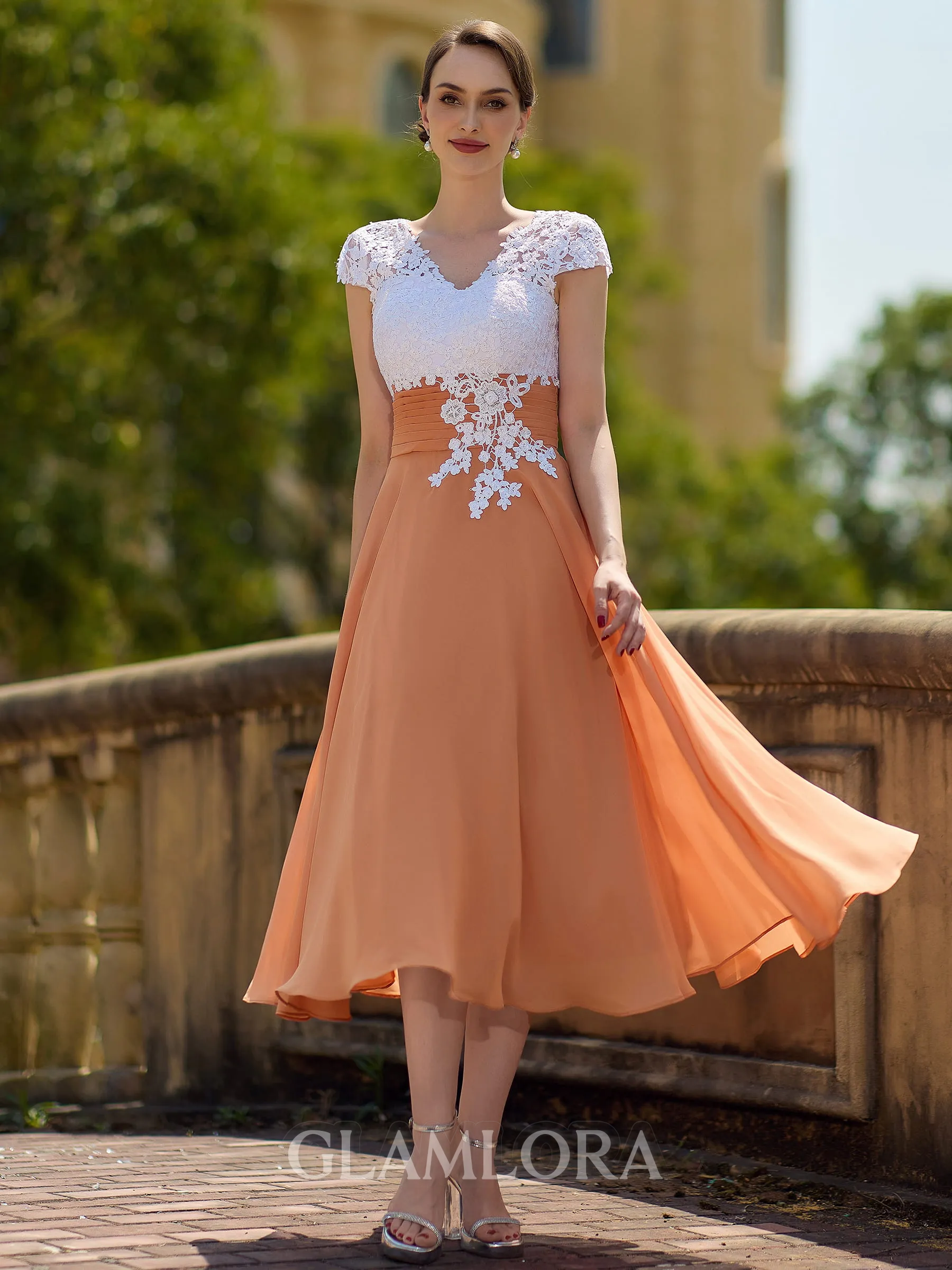 Glam A-Line/Princess Chiffon Lace V-Neck Sleeveless Tea-Length Mother of the Bride Dresses