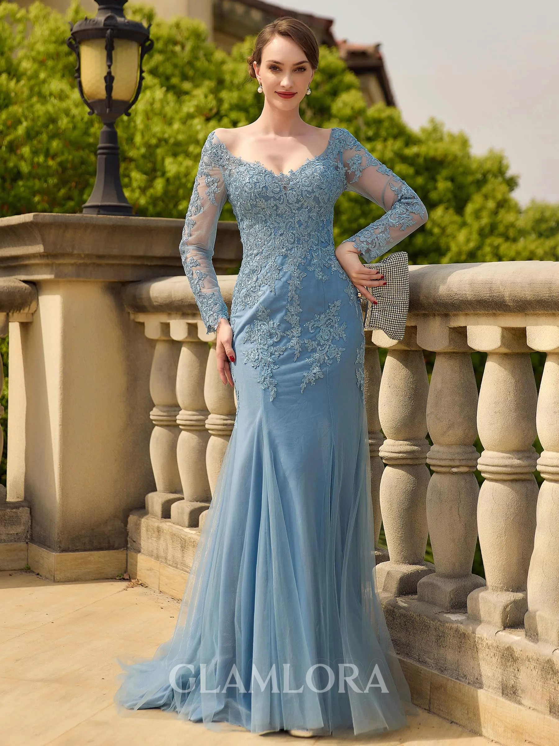 Fashion-forward Sheath/Column Tulle Applique V-Neck Long Sleeves Sweep Train Mother of the Bride Dresses