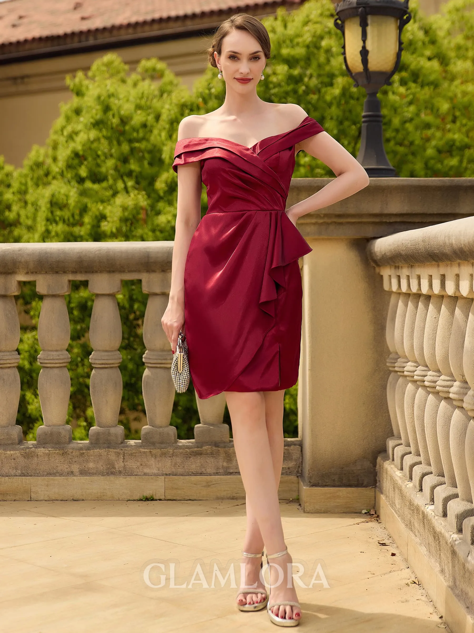 Stunning Sheath/Column Silk like Satin Ruched Off-the-Shoulder Sleeveless Short/Mini Mother of the Bride Dresses