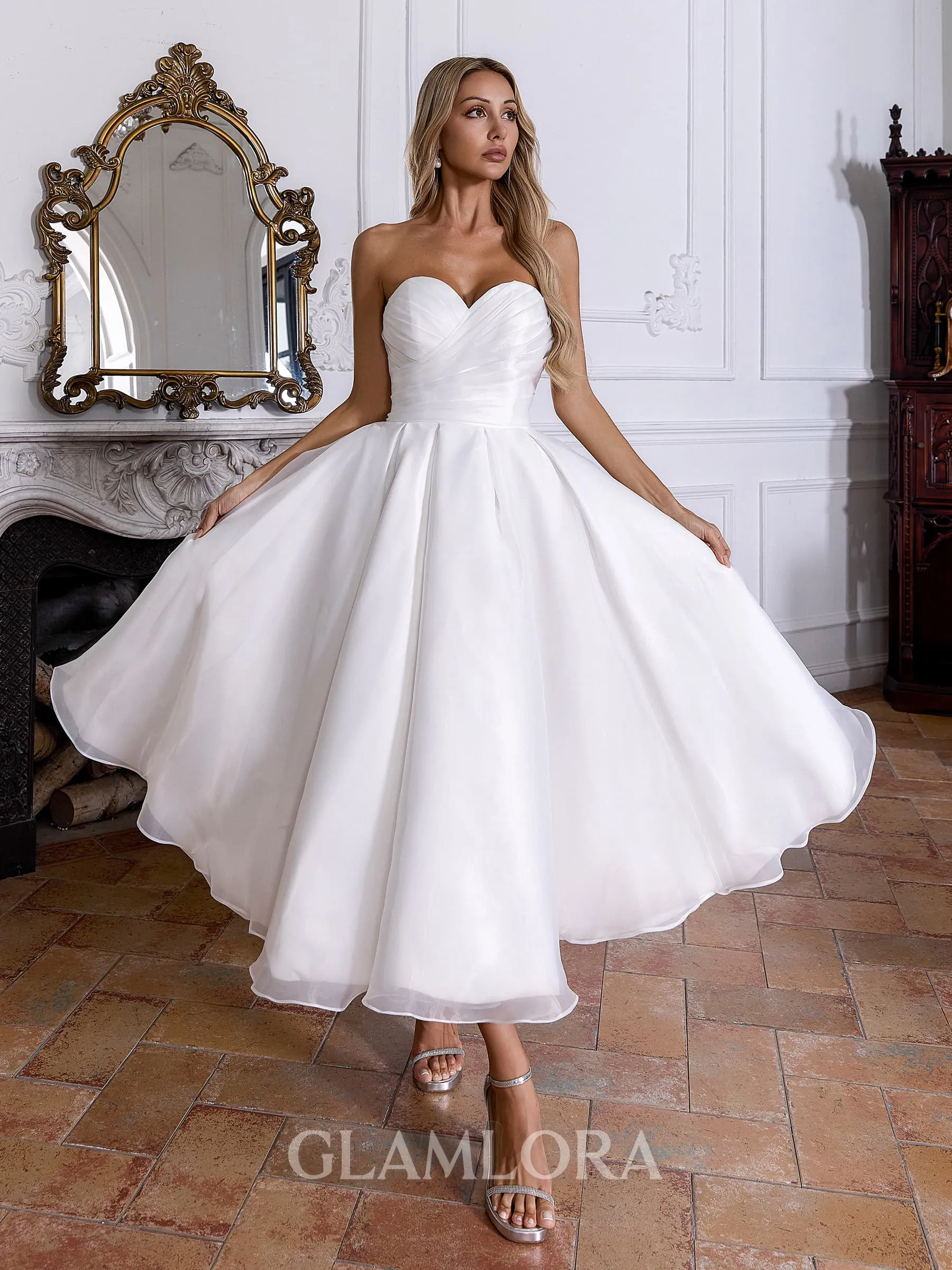 Fashion-forward A-line Sweetheart Pleated Tea-Length Organza Corset Wedding Dress
