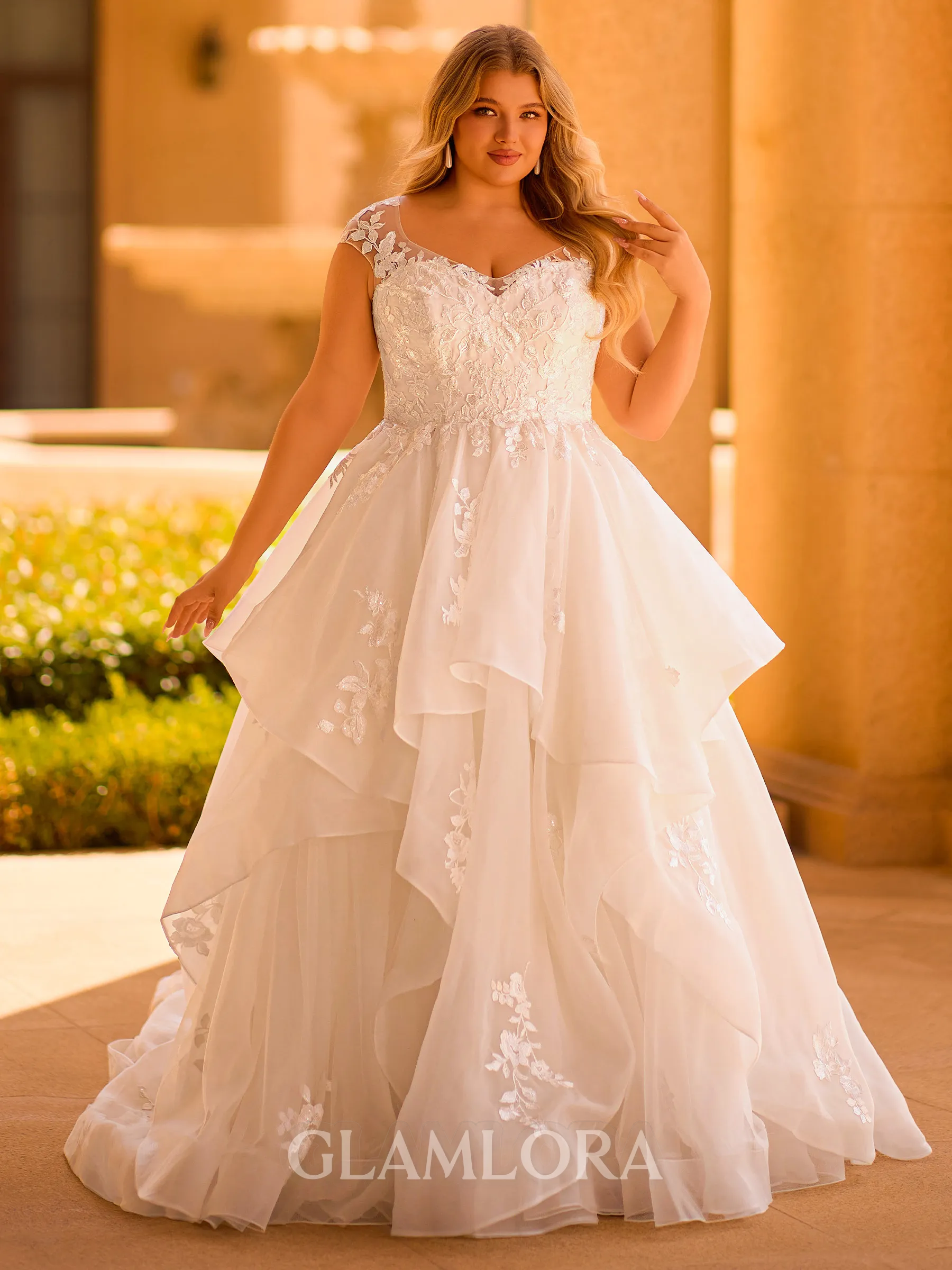 Aristocratic A-line Sweetheart Appliques Lace Chapel Train Tulle Corset Plus Size Wedding Dress