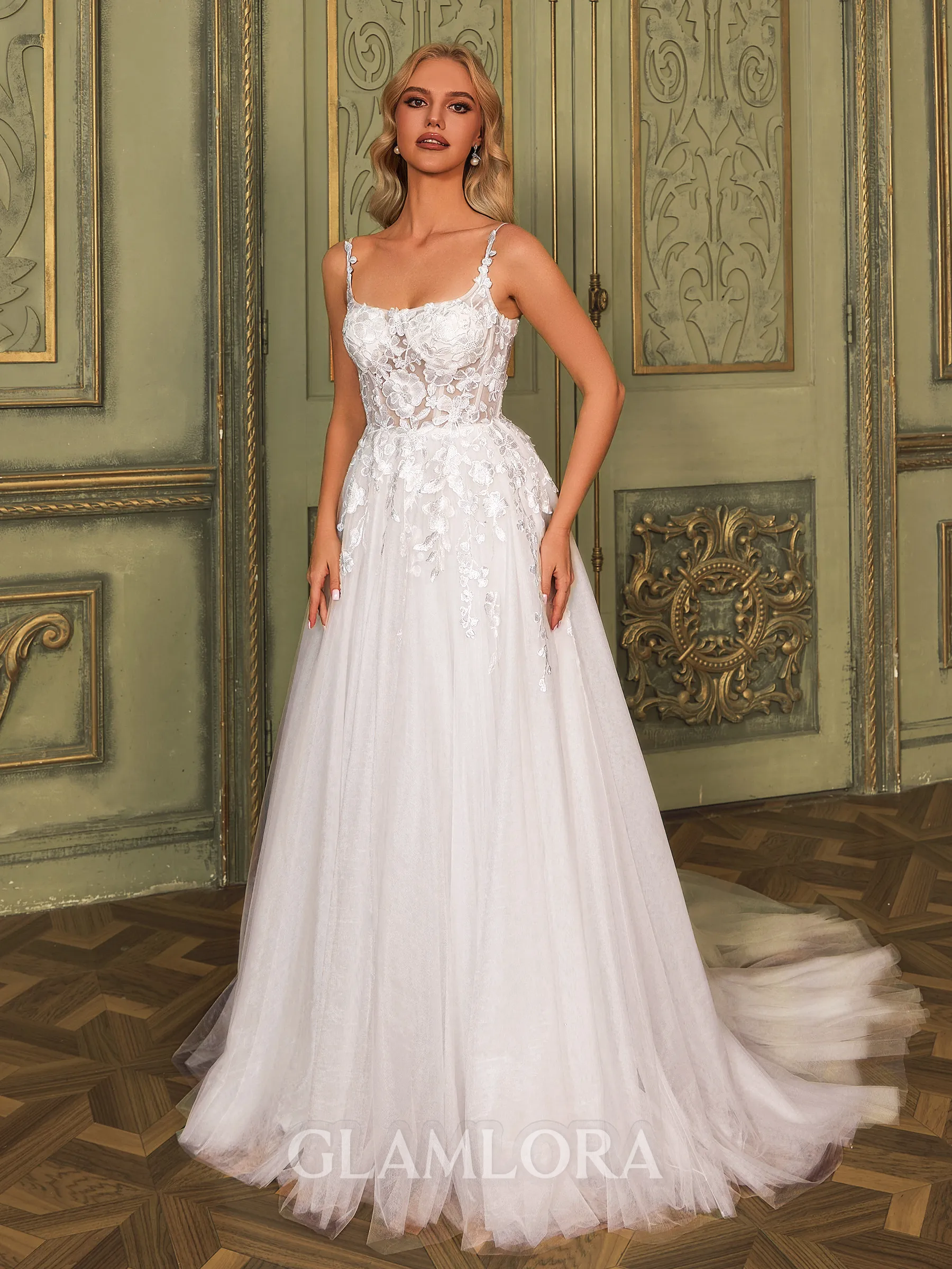 Breathtaking A-line Spaghetti Straps Appliques Lace Chapel Train Tulle Corset Wedding Dress