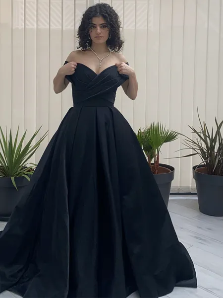 Unique Ball-Gown...