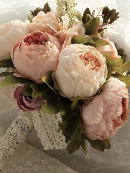 Graceful Free-Form Silk...