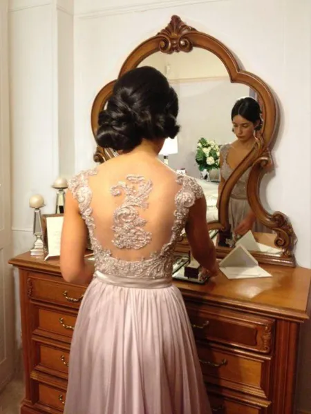 Sheath/Column V-Neck Short...