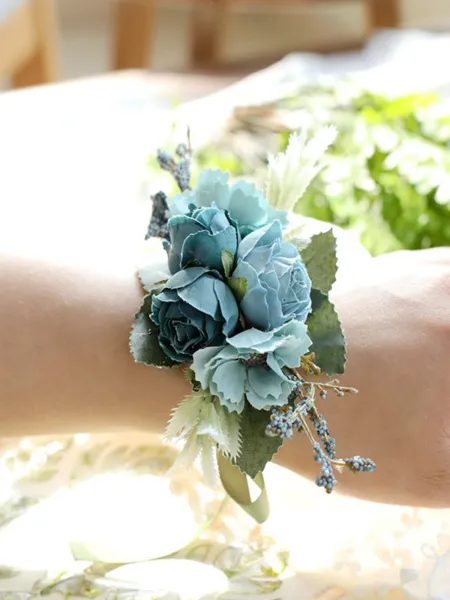 Beautiful Cloth Wrist Corsage