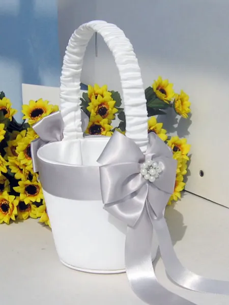 Great Flower Basket In Cloth With Bowknot