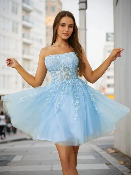 A-line Chic Strapless Tulle...