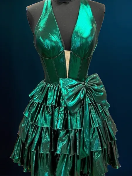 Magnificent A-line Bow...