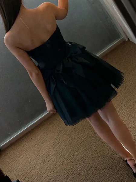 Unique A-line Straight Bow...