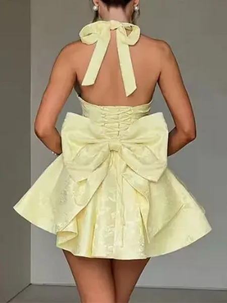 Mesmerizing A-line Halter...