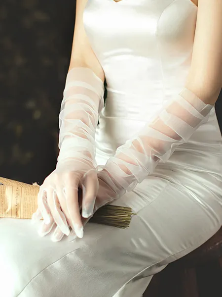 Pretty Tulle Opera Length Wedding Gloves