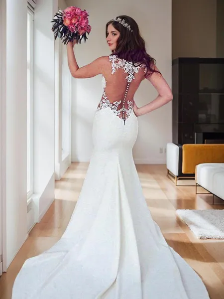 Trumpet/Mermaid Curvaceous...