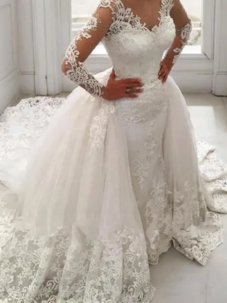 Flowy Ball-Gown Princess...