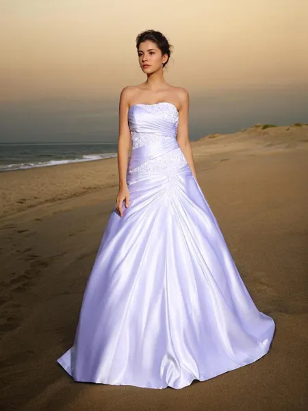 Elegant Ball-Gown Strapless...