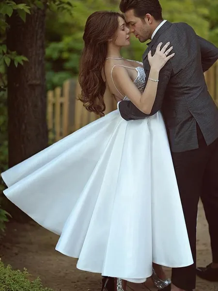 A-line Classic V-Neck...