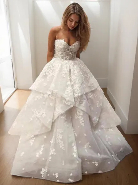 Fairy-tale Ball-Gown...