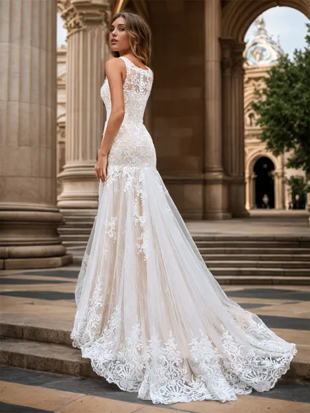 Glam Sheath/Column Scoop...